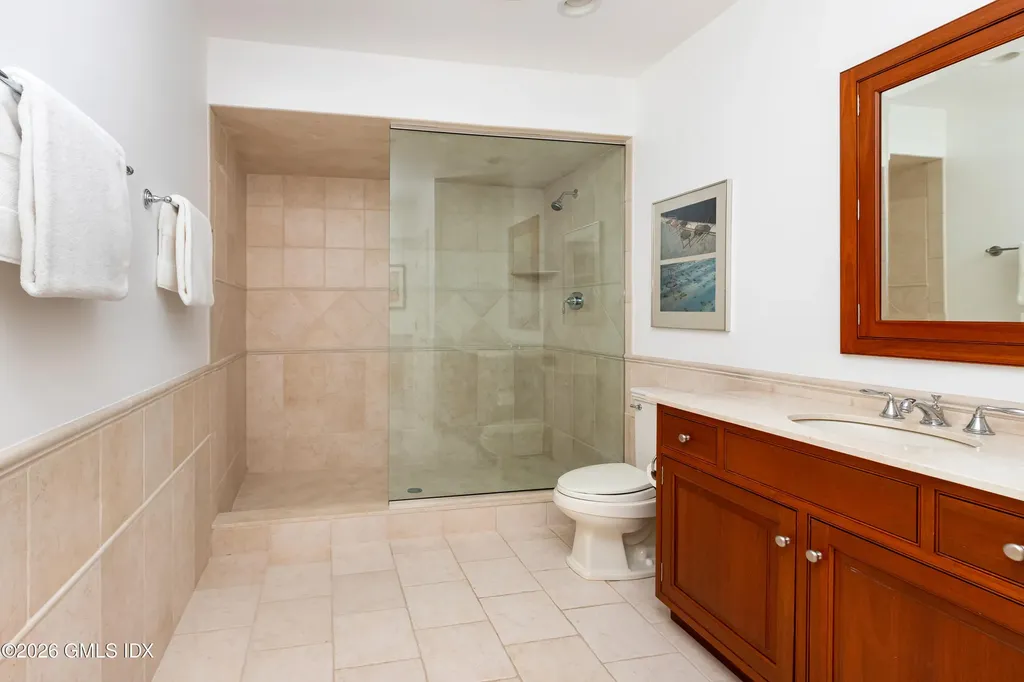 20 Oak Street Greenwich CT 06831