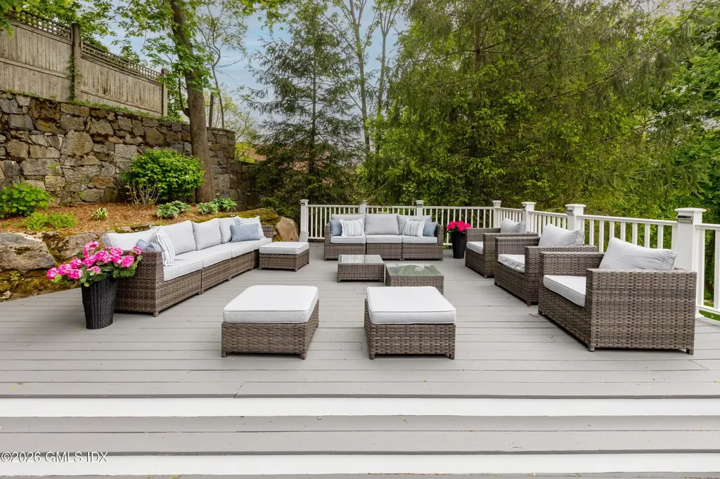 20 Oak Street Greenwich CT 06831
