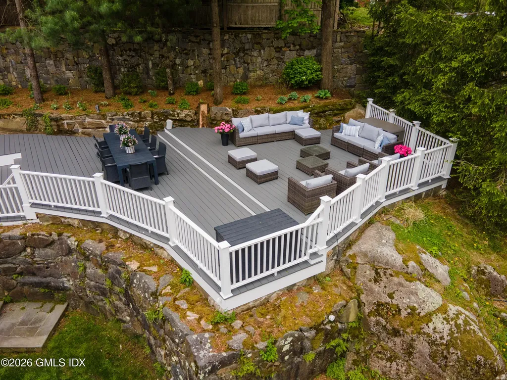 20 Oak Street Greenwich CT 06831