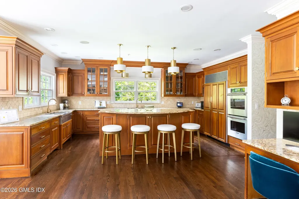 20 Oak Street Greenwich CT 06831