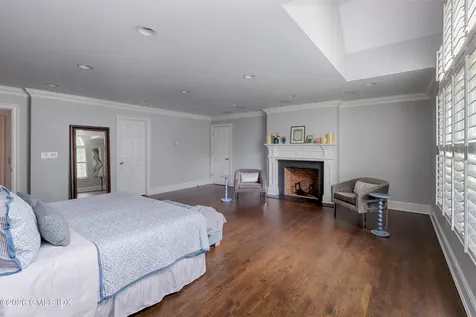 20 Oak Street Greenwich CT 06831