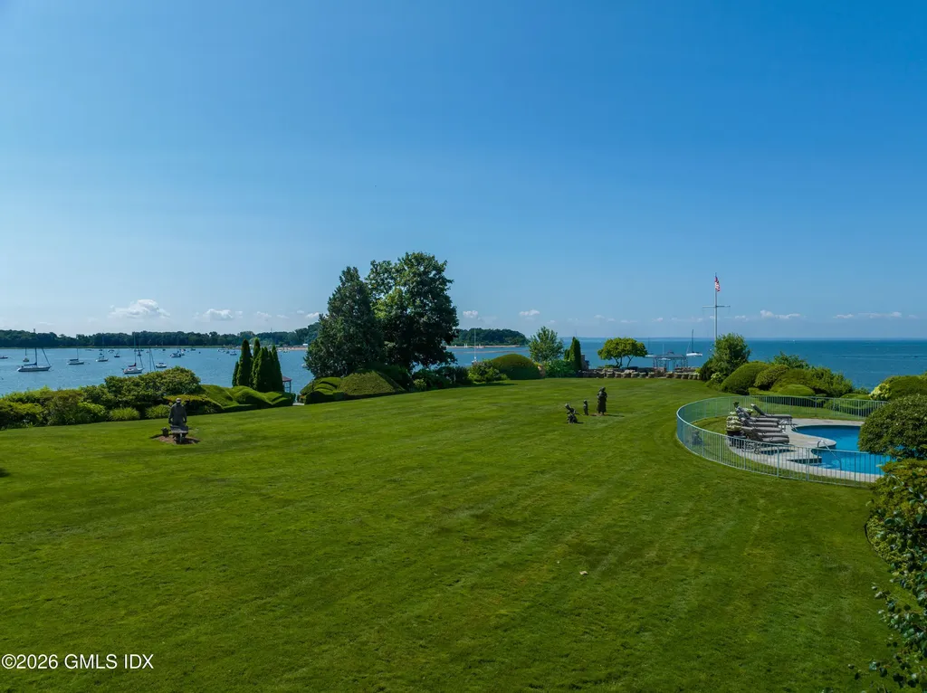 108 Cedar Cliff Road Riverside CT 06878
