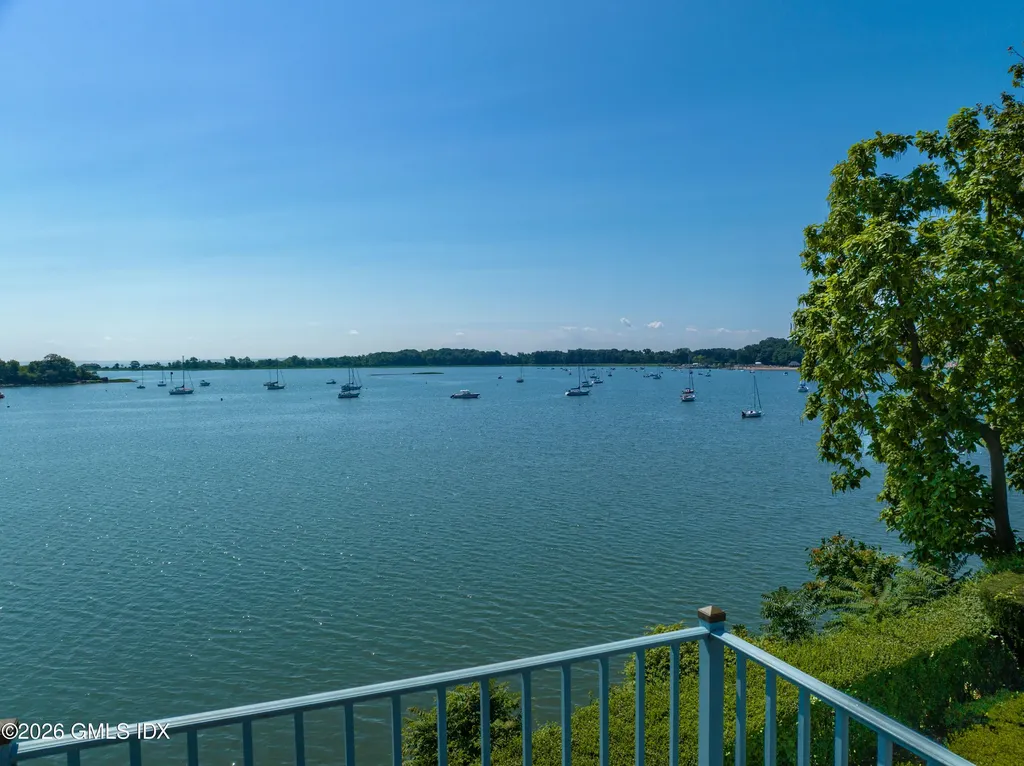 108 Cedar Cliff Road Riverside CT 06878