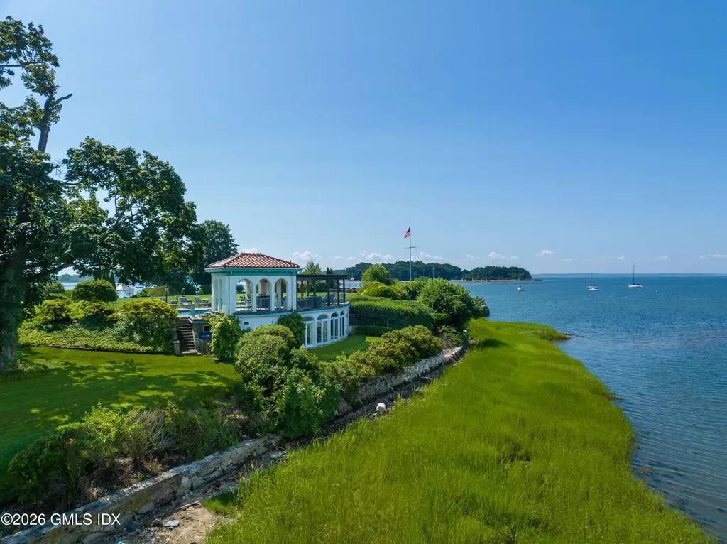 108 Cedar Cliff Road Riverside CT 06878