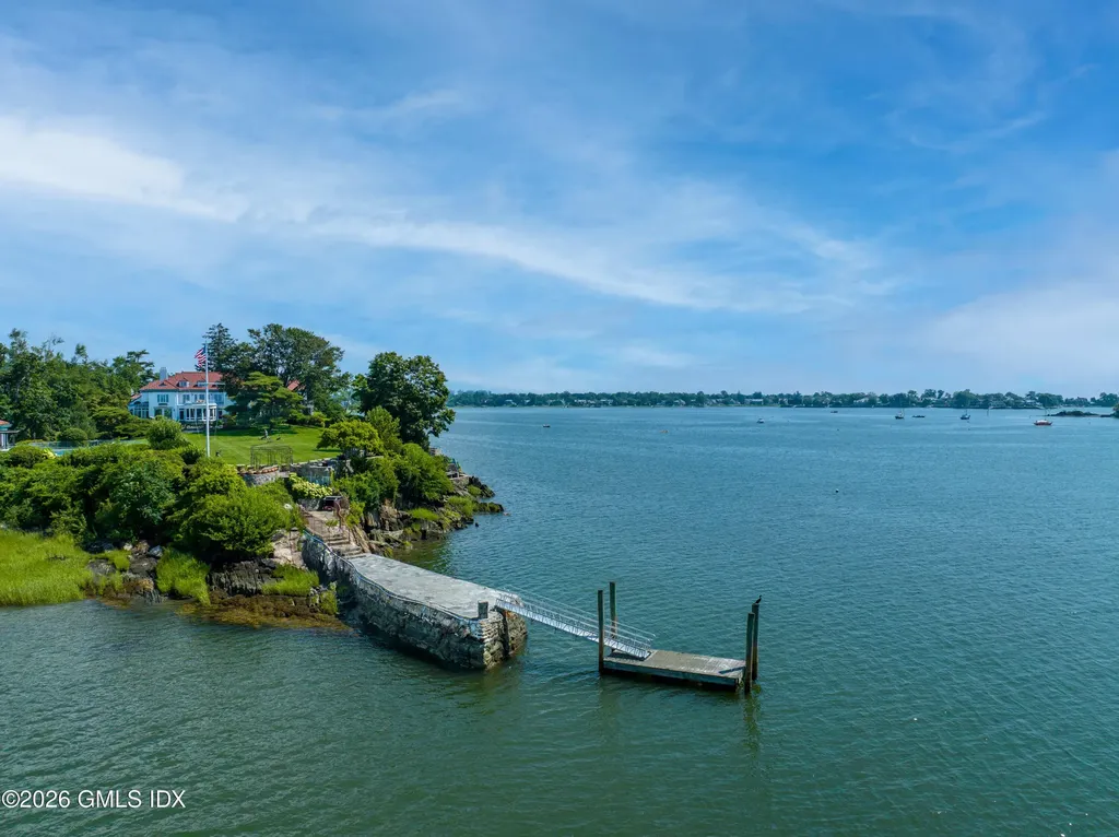 108 Cedar Cliff Road Riverside CT 06878