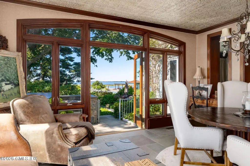 108 Cedar Cliff Road Riverside CT 06878