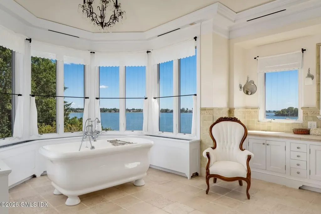 108 Cedar Cliff Road Riverside CT 06878