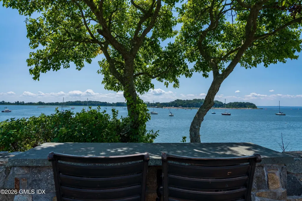 108 Cedar Cliff Road Riverside CT 06878
