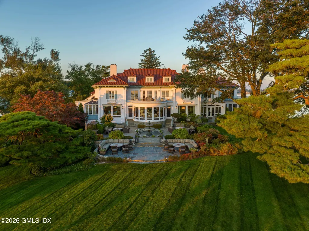 108 Cedar Cliff Road Riverside CT 06878