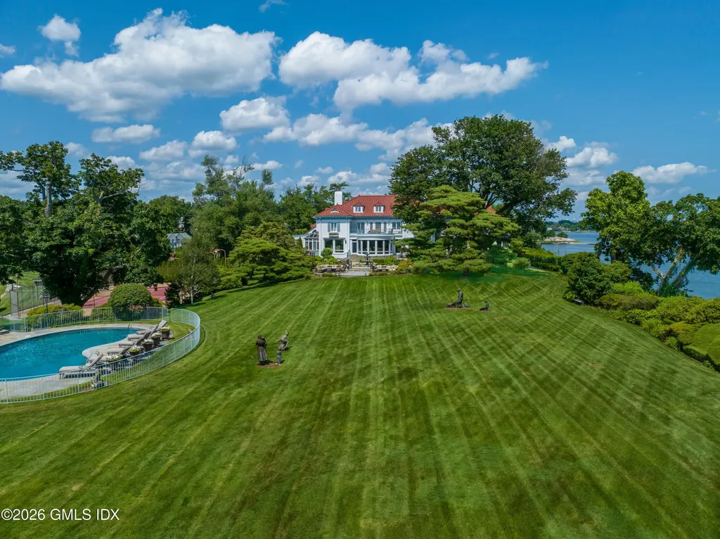 108 Cedar Cliff Road Riverside CT 06878