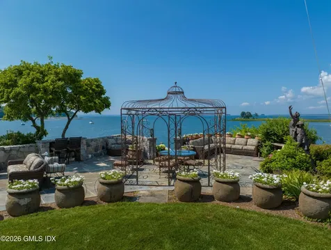 108 Cedar Cliff Road Riverside CT 06878