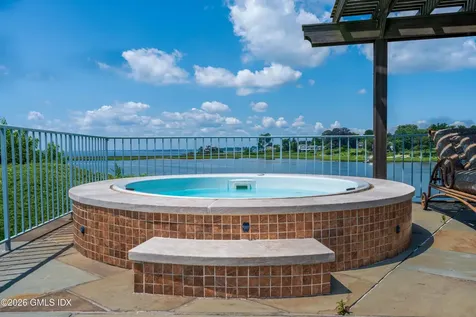 108 Cedar Cliff Road Riverside CT 06878