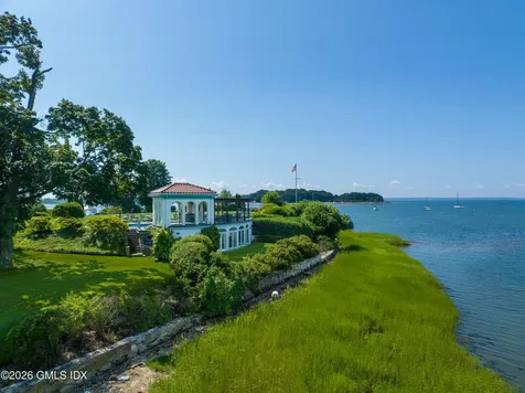 108 Cedar Cliff Road Riverside CT 06878