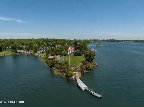 108 Cedar Cliff Road Riverside CT 06878