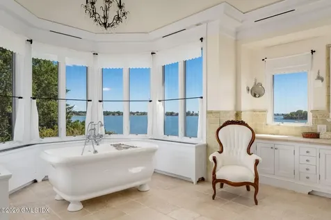108 Cedar Cliff Road Riverside CT 06878