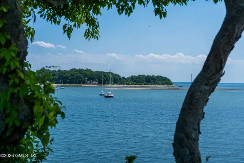 108 Cedar Cliff Road Riverside CT 06878