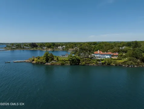 108 Cedar Cliff Road Riverside CT 06878