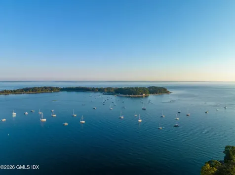 108 Cedar Cliff Road Riverside CT 06878