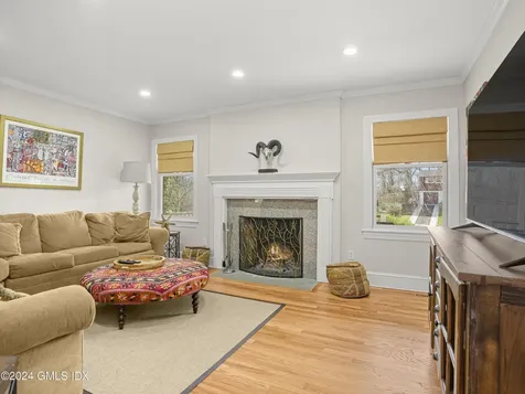 52 Hunt Terrace Greenwich CT 06831