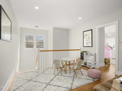 52 Hunt Terrace Greenwich CT 06831