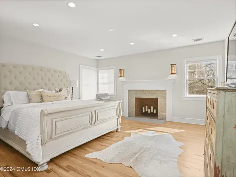 52 Hunt Terrace Greenwich CT 06831