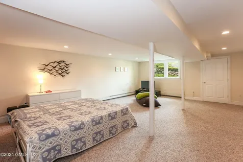 52 Hunt Terrace Greenwich CT 06831