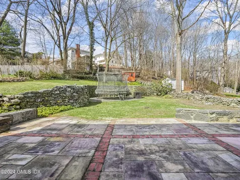 52 Hunt Terrace Greenwich CT 06831