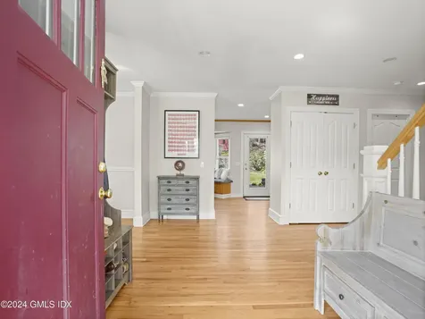 52 Hunt Terrace Greenwich CT 06831