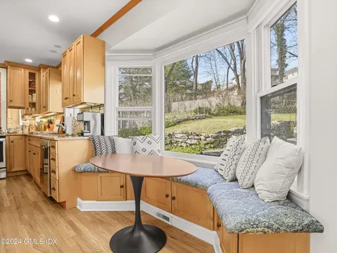 52 Hunt Terrace Greenwich CT 06831