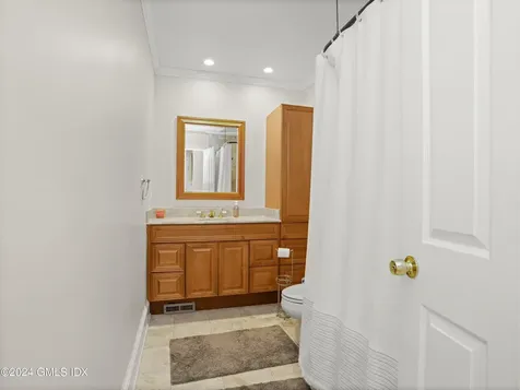 52 Hunt Terrace Greenwich CT 06831