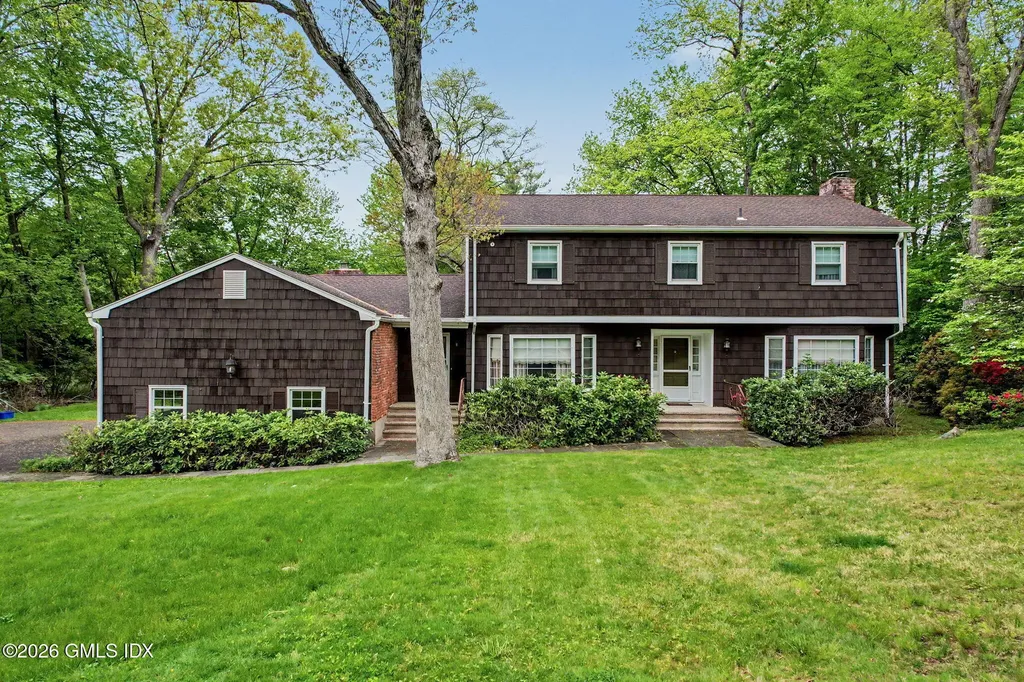 45 Carriage Drive Stamford CT 06902