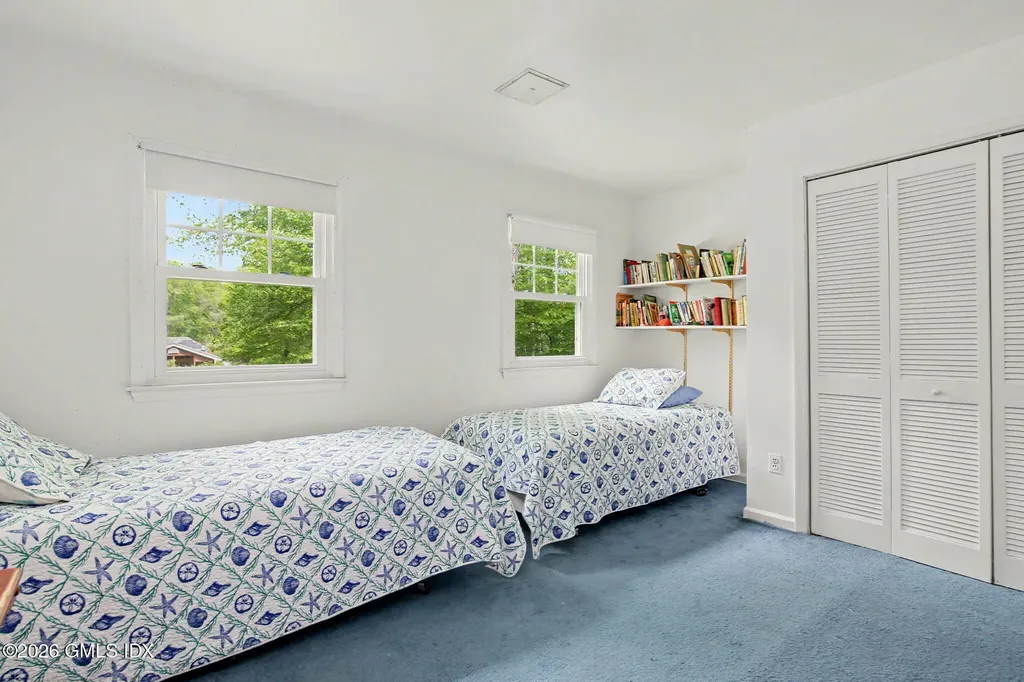 45 Carriage Drive Stamford CT 06902