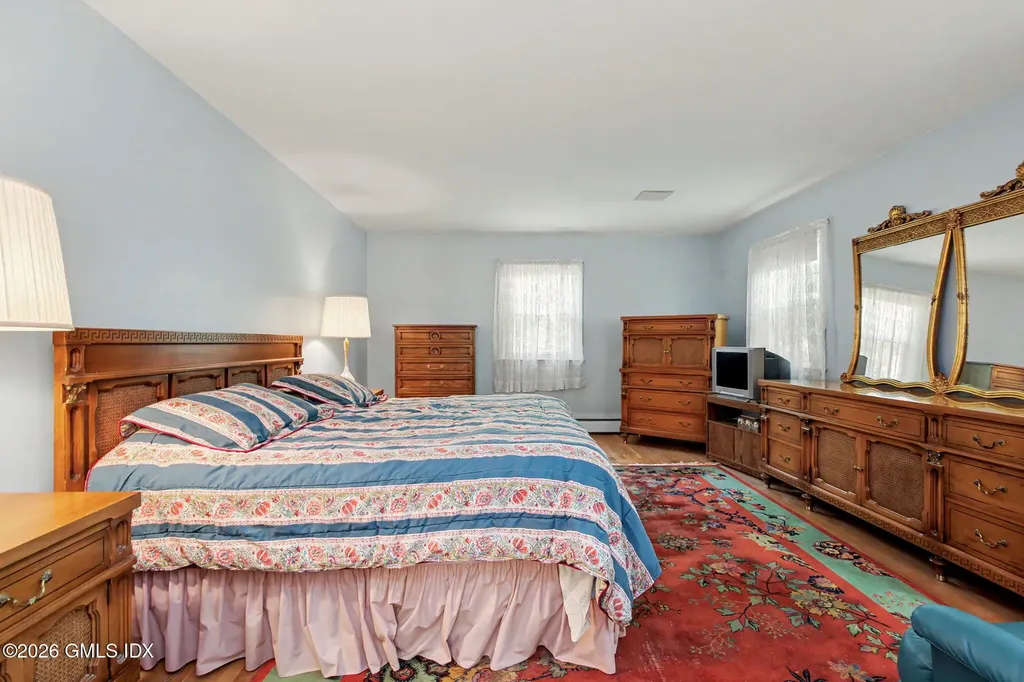 45 Carriage Drive Stamford CT 06902
