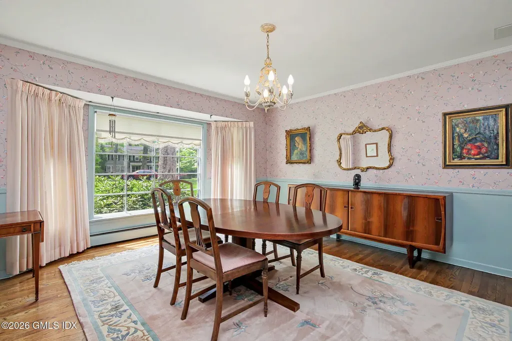 45 Carriage Drive Stamford CT 06902