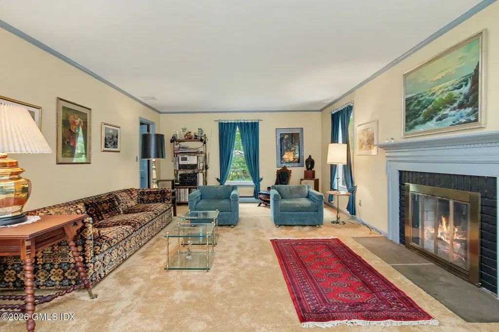 45 Carriage Drive Stamford CT 06902