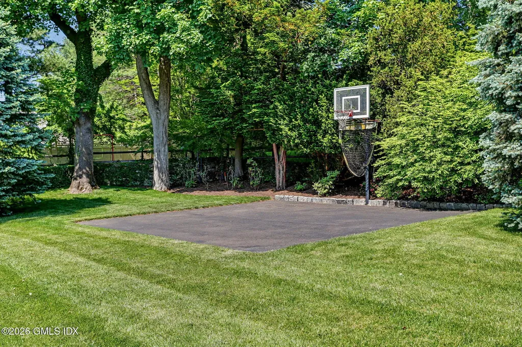 55 Calhoun Drive Greenwich CT 06831