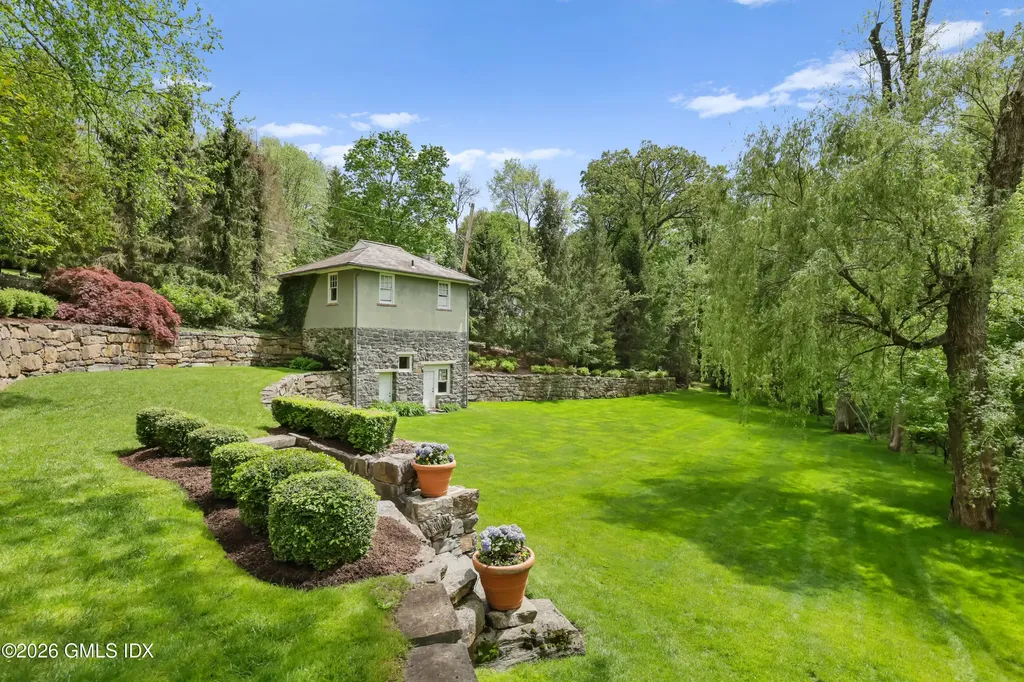 55 Calhoun Drive Greenwich CT 06831