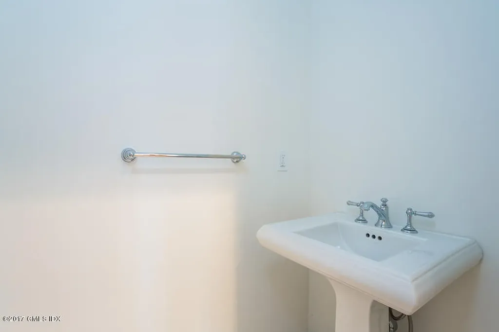 52 Brookside Drive Greenwich CT 06830