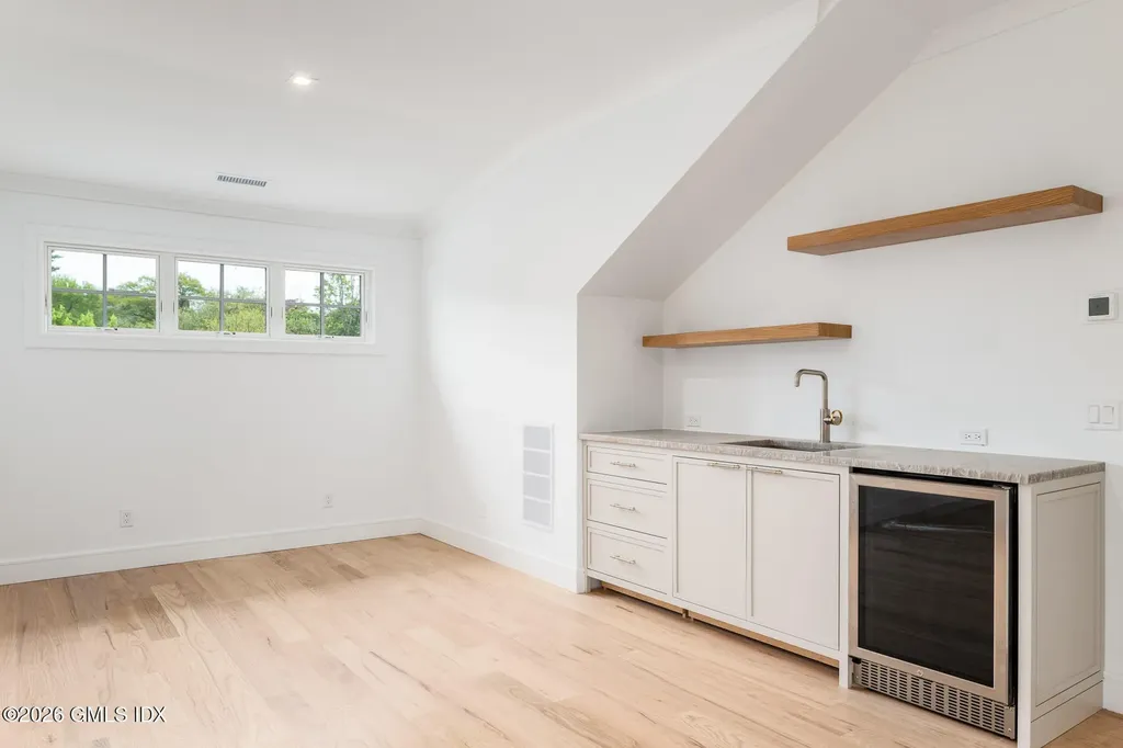 68 Dearfield Drive Greenwich CT 06831