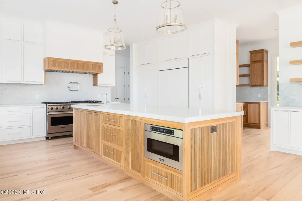 68 Dearfield Drive Greenwich CT 06831