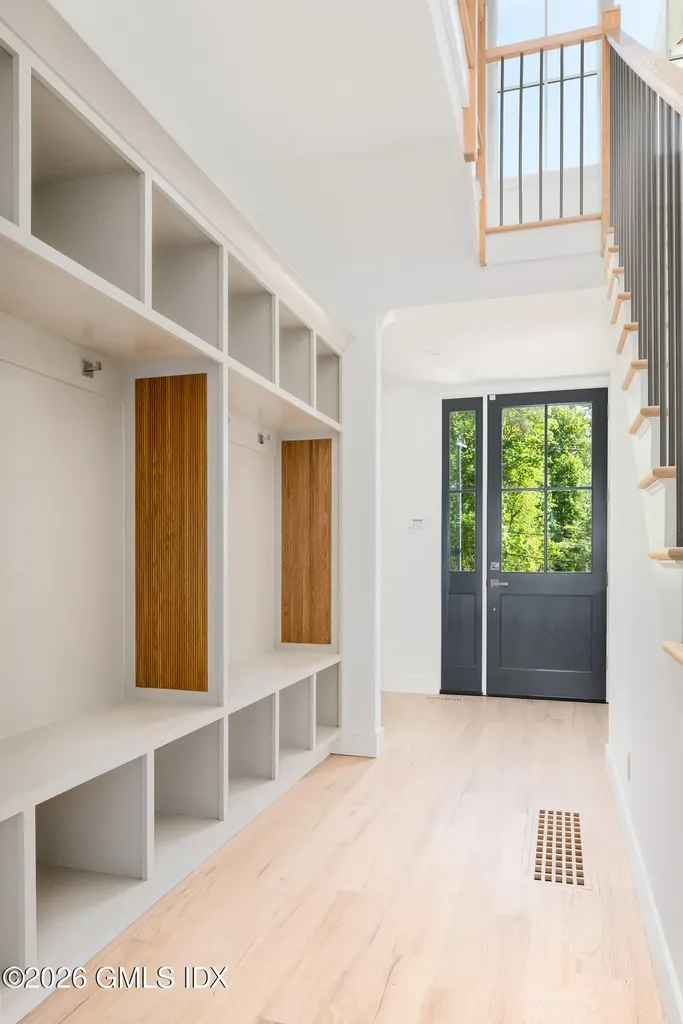 68 Dearfield Drive Greenwich CT 06831