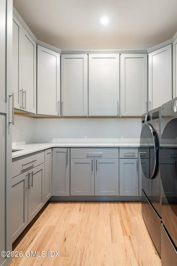 68 Dearfield Drive Greenwich CT 06831