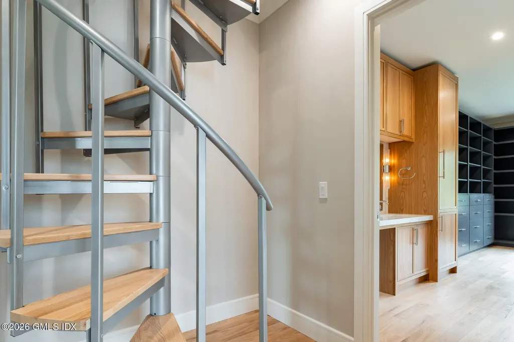 68 Dearfield Drive Greenwich CT 06831