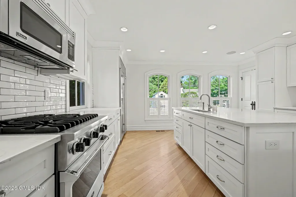 53 Park Avenue Old Greenwich CT 06870