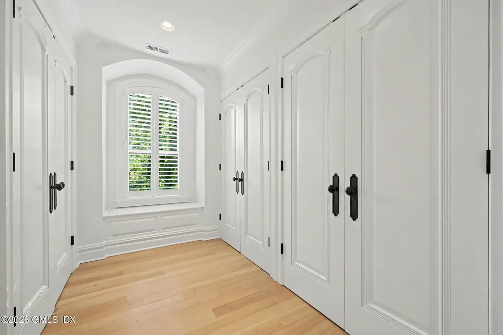 53 Park Avenue Old Greenwich CT 06870