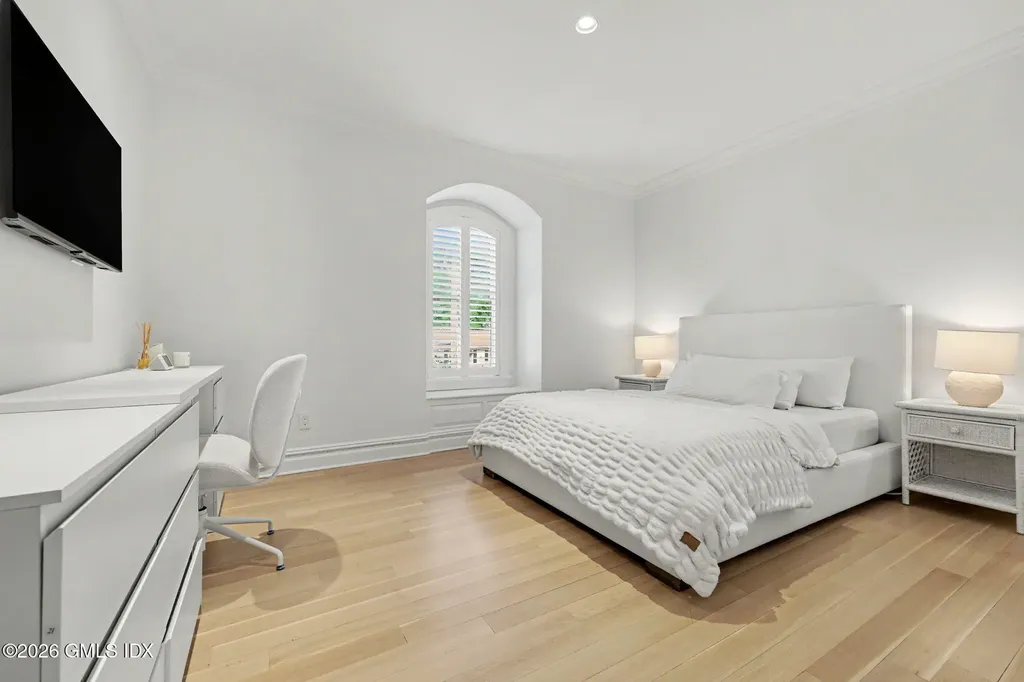 53 Park Avenue Old Greenwich CT 06870