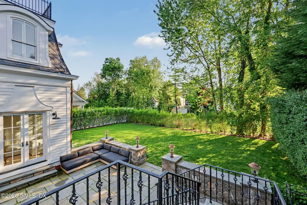 53 Park Avenue Old Greenwich CT 06870
