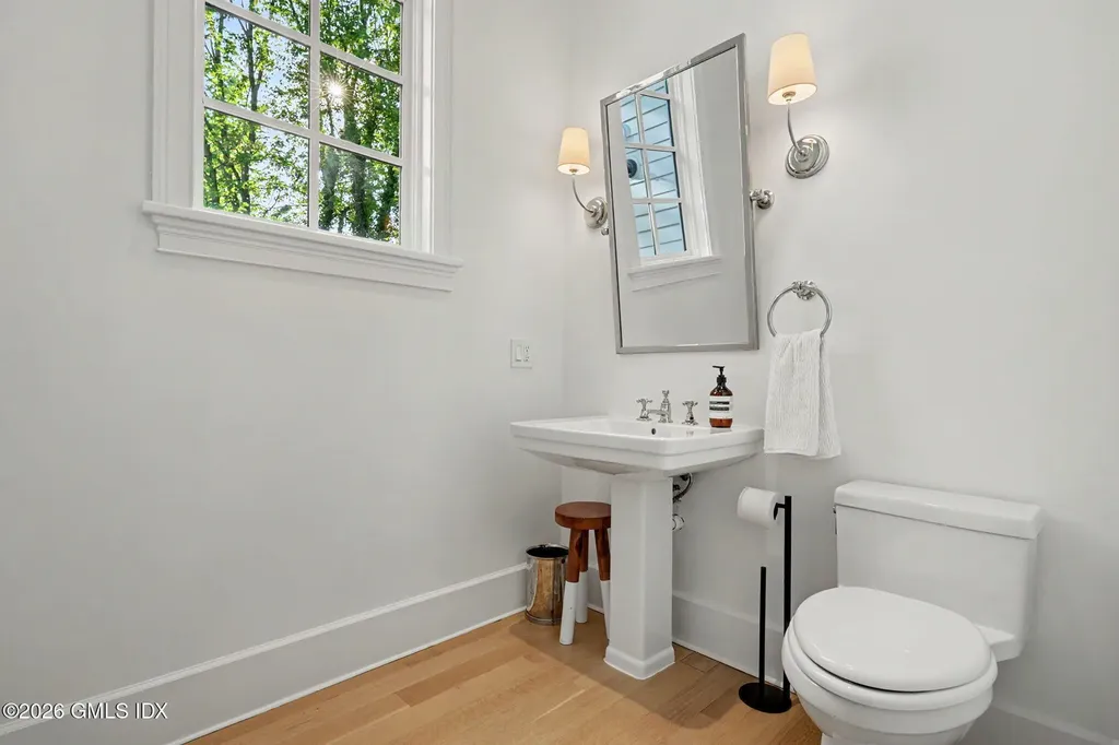 53 Park Avenue Old Greenwich CT 06870