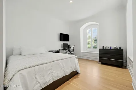 53 Park Avenue Old Greenwich CT 06870