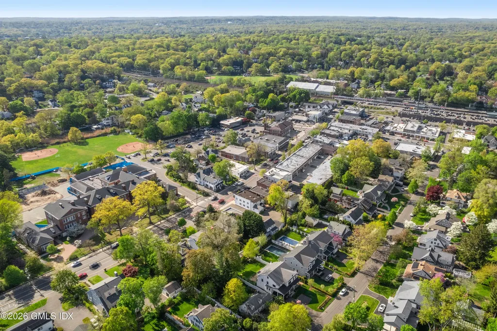 27 Park Avenue Old Greenwich CT 06870